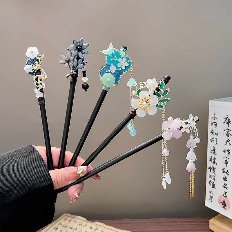 Classic Tassel Hair Stick Blac - đánh giá và giá Hanbok Hair Pin